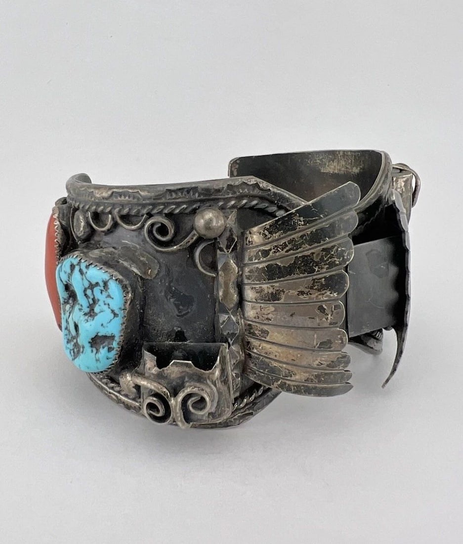 VTG NAVAJO STERLING SILVER TURQUOISE & RED CORAL MEN'S CUFF WATCH BRACELET 98.3G: VTG NAVAJO STERLING SILVER TURQUOISE & RED CORAL MEN'S CUFF WATCH BRACELET 98.3G Vtg Navajo Sterling Silver Turquoise & Red Coral Men's Cuff Watch Bracelet 98.3g Cuff is 5 7/8" tip to Tip and has a 1 