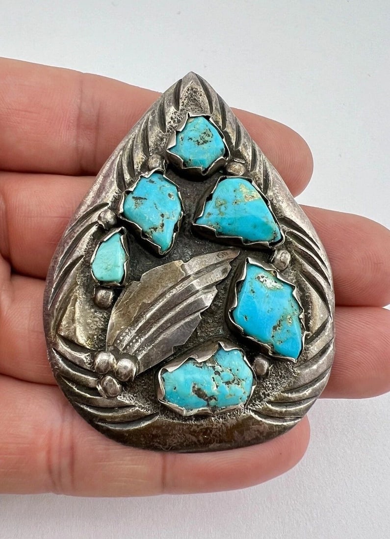 VTG SIMPLICIO FAMILY ZUNI STERLING SILVER TURQUOISE TEARDROP PIN PENDANT 2.5": VTG SIMPLICIO FAMILY ZUNI STERLING SILVER TURQUOISE TEARDROP PIN PENDANT 2.5" Vtg Simplicio Family Zuni Sterling Silver Turquoise Teardrop Pin Pendant 2.5" Size: 2 1/2" Tall & 1 7/8" Wide Metal: Sterl