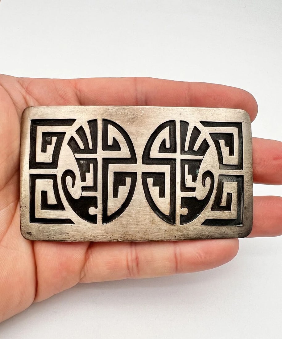 VINTAGE HOPI STERLING SILVER TRIBAL DESIGN OVERLAY BELT BUCKLE - SIGNED 3 3/8": VINTAGE HOPI STERLING SILVER TRIBAL DESIGN OVERLAY BELT BUCKLE - SIGNED 3 3/8" Vintage Hopi Sterling Silver Tribal Design Overlay Belt Buckle - Signed 3 3/8" Size: 3 3/8" Wide By 2" Tall Weight is 43.