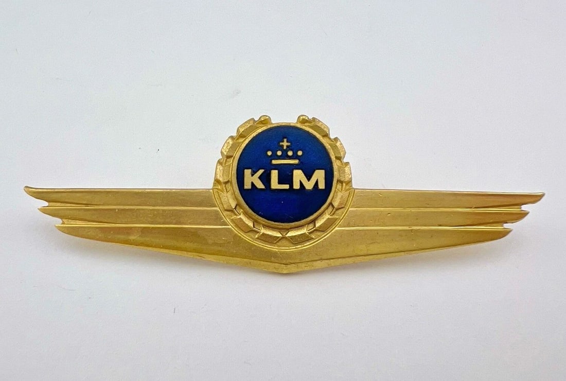 RARE KLM ROYAL DUTCH AIRLINES NETHERLANDS ENAMEL PILOT GOLD TONE WINGS 3 5/8" (1 of 1)