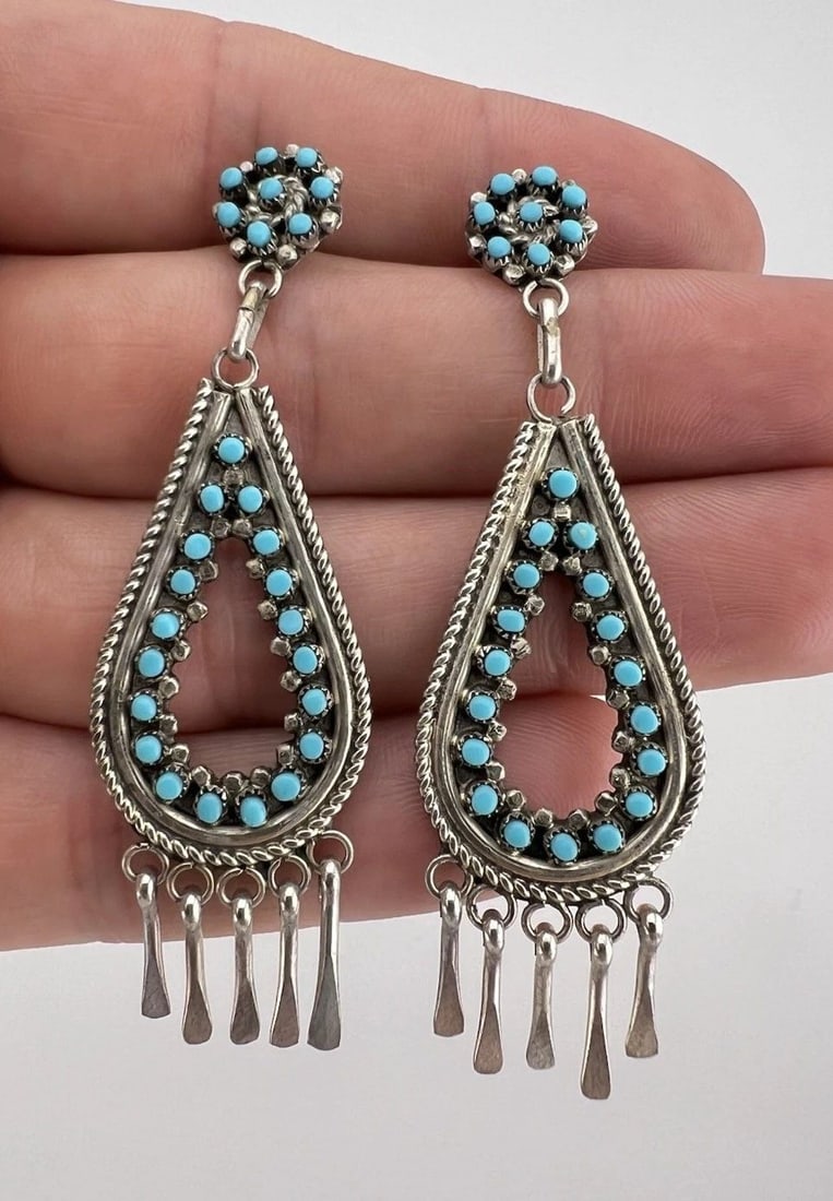 VTG ZUNI STERLING PETIT POINT TURQUOISE FLOWER CLUSTER POST DANGLE EARRING 2.75" (1 of 2)