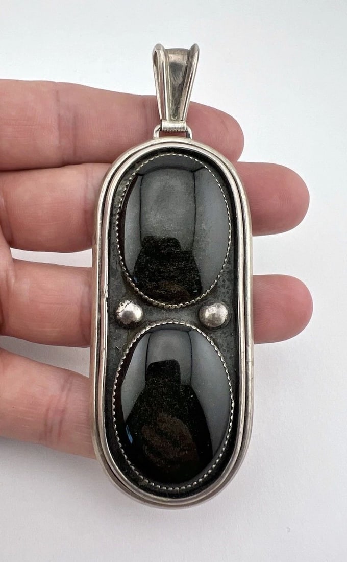 VINTAGE AJ NAVAJO STERLING SILVER CATS EYE LABRADORITE PENDANT 4 1/8" - 57.2G (1 of 2)