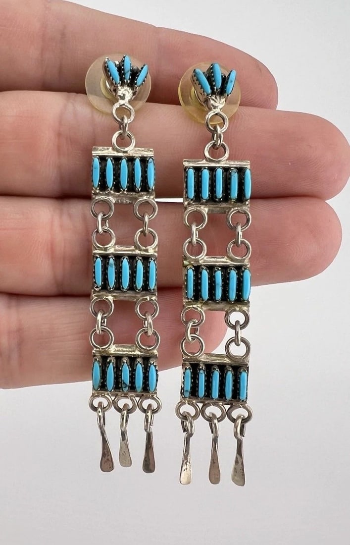 VTG ZUNI STERLING SILVER NEEDLEPOINT TURQUOISE 4 TIER CLUSTER DANGLE EARRINGS 3": VTG ZUNI STERLING SILVER NEEDLEPOINT TURQUOISE 4 TIER CLUSTER DANGLE EARRINGS 3" Vtg Zuni Sterling Silver Needlepoint Turquoise 4 Tier Cluster Dangle Earrings 3" Size: 3" Tall With Dangle By Just Over