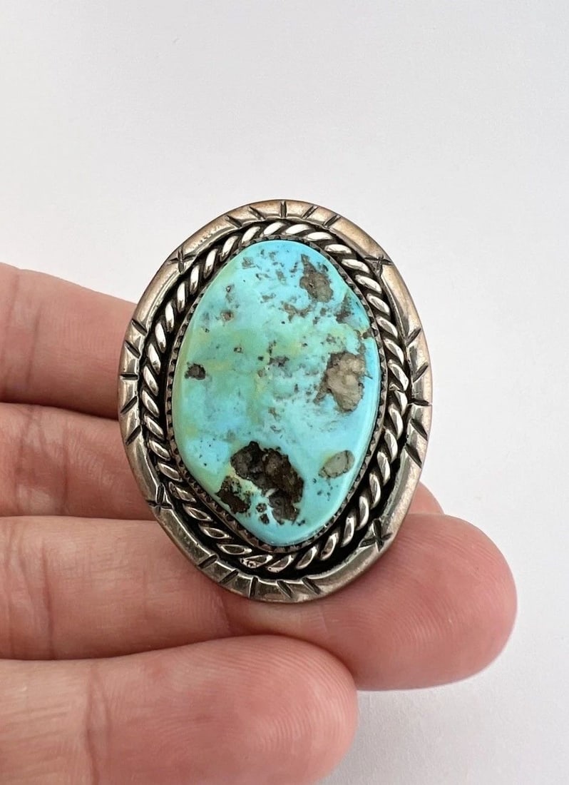 MASSIVE VTG NAVAJO STERLING SILVER SLEEPING BEAUTY TURQUOISE STAMPED RING 24G: MASSIVE VTG NAVAJO STERLING SILVER SLEEPING BEAUTY TURQUOISE STAMPED RING 24G MASSIVE Vtg Navajo Sterling Silver Sleeping Beauty Turquoise Stamped Ring 24g Ring Size: 15.5- Can Be Resized Weight is 24