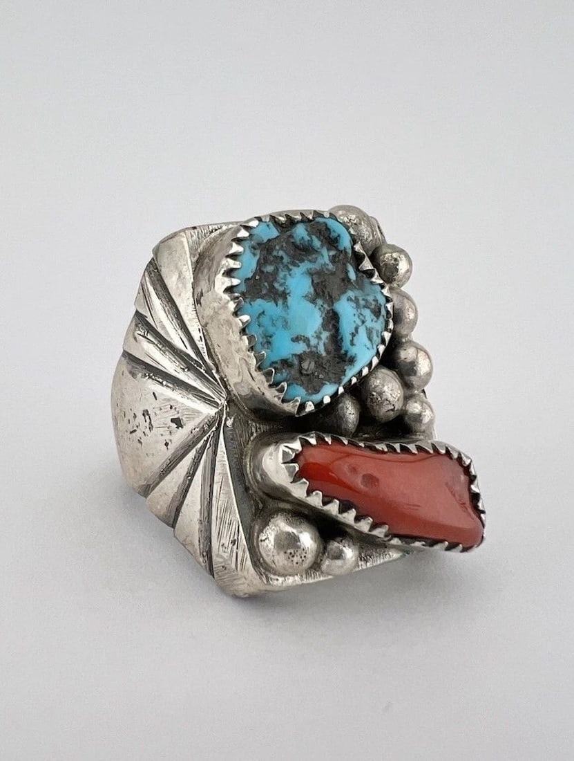HUGE VTG NAVAJO STERLING SILVER TURQUOISE & CORAL STAMPED INGOT MEN'S RING 26.9G: HUGE VTG NAVAJO STERLING SILVER TURQUOISE & CORAL STAMPED INGOT MEN'S RING 26.9G HUGE Vtg Navajo Sterling Silver Turquoise & Coral Stamped Ingot Men's Ring 26.9g Ring Size: 10- Can Be Re Sized Weight 