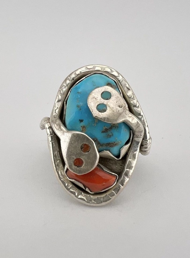 VTG EFFIE CALAVAZA ZUNI STERLING SILVER TURQUOISE & CORAL MEN'S SNAKE RING 23.5G: VTG EFFIE CALAVAZA ZUNI STERLING SILVER TURQUOISE & CORAL MEN'S SNAKE RING 23.5G Vtg Effie Calavaza Zuni Sterling Silver Turquoise & Coral Men's Double Snake Ring 23.5g Ring Size: 9.25 - Can Be Resize