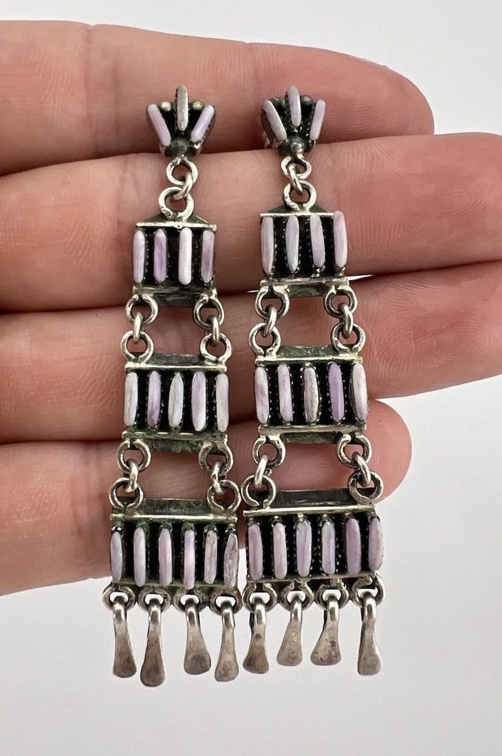 VTG ZUNI STERLING SILVER NEEDLEPOINT PURPLE SPINY OYSTER 4 TIER POST EARRINGS 3" (1 of 2)