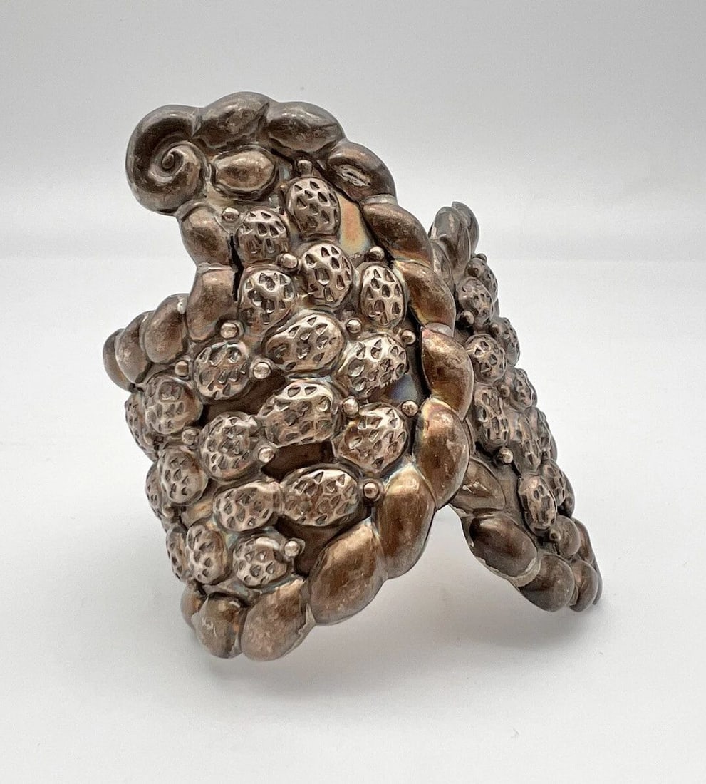 VTG TAXCO MEXICAN STERLING SILVER PRICKLY PEAR CACTUS CLAMPER BRACELET 3.75"-80G: VTG TAXCO MEXICAN STERLING SILVER PRICKLY PEAR CACTUS CLAMPER BRACELET 3.75"-80G Vtg Taxco Mexican Sterling Silver Prickly Pear Cactus Clamper Bracelet 3.75" -80g Will Fit A Wrist From 6" & Up - Adjus