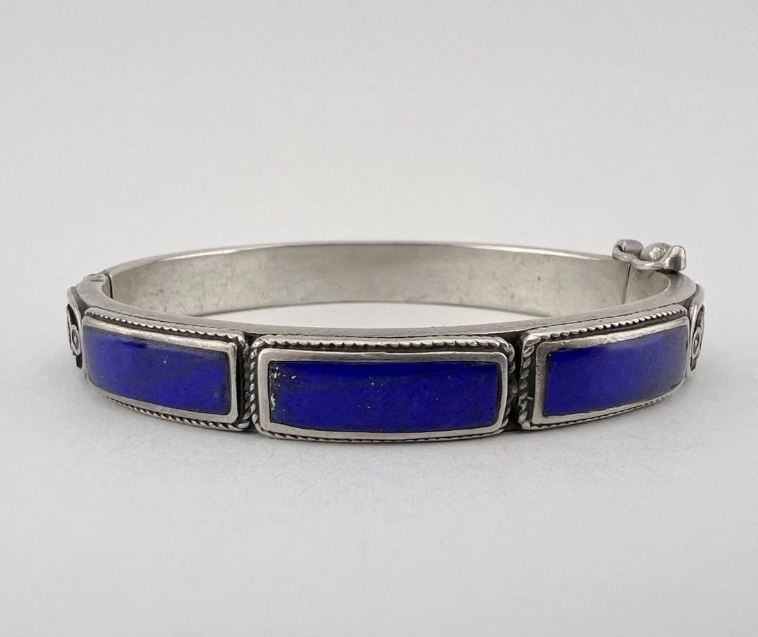 VTG EGYPTIAN REVIVAL STERLING SILVER BLUE LAPIS LAZULI & SCARAB CUFF BRACELET (1 of 2)