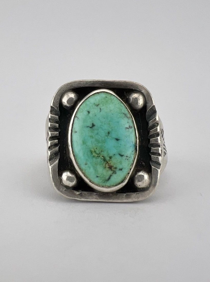 EARLY OLD NAVAJO STERLING SILVER NATURAL TURQUOISE STAMPED MEN'S RING (1 of 2)