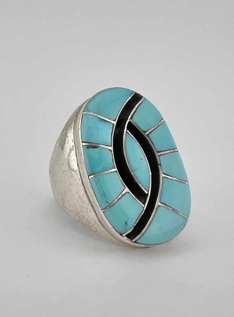 VTG ELAINE BOBELU ZUNI STERLING SILVER TURQUOISE FLUSH INGOT MEN'S RING 17G: VTG ELAINE BOBELU ZUNI STERLING SILVER TURQUOISE FLUSH INGOT MEN'S RING 17G Vtg Elaine Bobelu Zuni Sterling Silver Turquoise Flush Ingot Men's Ring 17g Size: 10.75 - Can Be re Sized Weight is 17.0 Gra