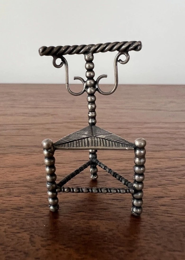 ANTIQUE STERLING SILVER MINIATURE DOLLHOUSE 3D DETAILED OLD CHAIR SCULPTURE (1 of 2)