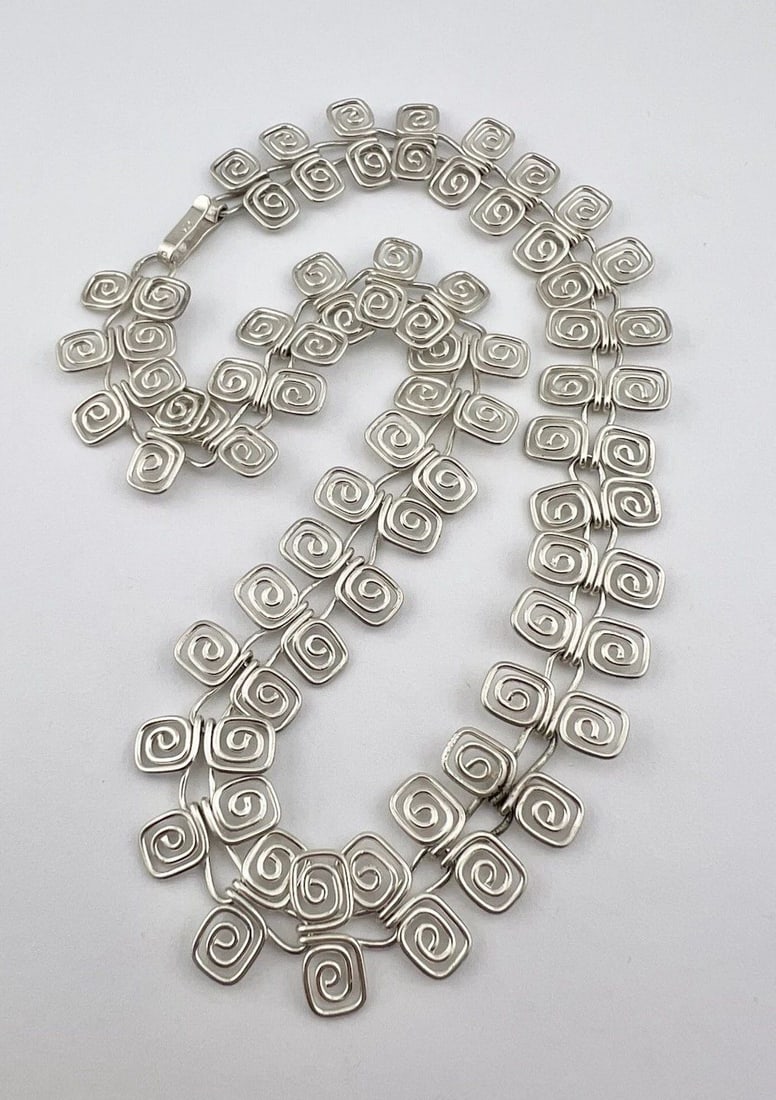 VTG MEXICO TAXCO STERLING SILVER MODERNIST SWIRL SPIRAL DESIGN NECKLACE 16.75": VTG MEXICO TAXCO STERLING SILVER MODERNIST SWIRL SPIRAL DESIGN NECKLACE 16.75" Vtg Mexico Taxco Sterling Silver Modernist Swirl Spiral Design Necklace 16.75" Necklace Size: 16.75" Long By 3/4" Wide Me