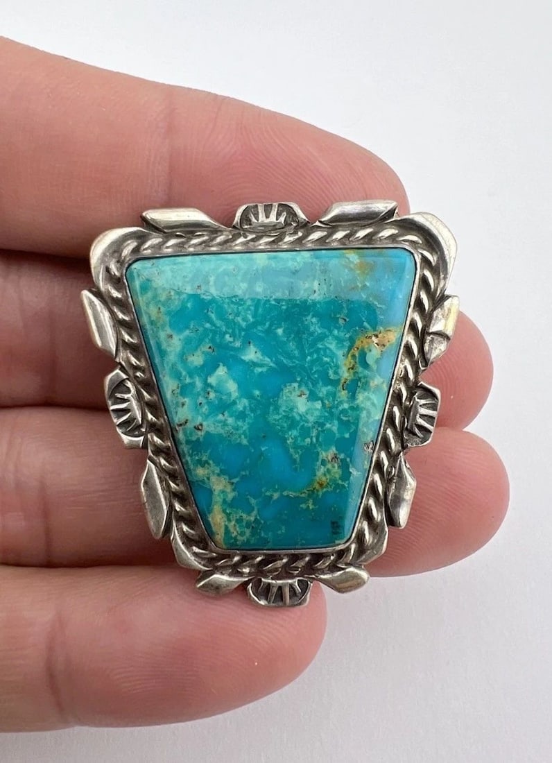 VINTAGE BILLIE EAGLE NAVAJO STERLING SILVER FOX TURQUOISE STAMPED BOLO TIE 1.5": VINTAGE BILLIE EAGLE NAVAJO STERLING SILVER FOX TURQUOISE STAMPED BOLO TIE 1.5" Vintage Billie Eagle Navajo Sterling Silver Fox Turquoise Stamped Bolo Tie 1.5" Size: 1 1/2" Tall by 1 3/8" Wide Weight 