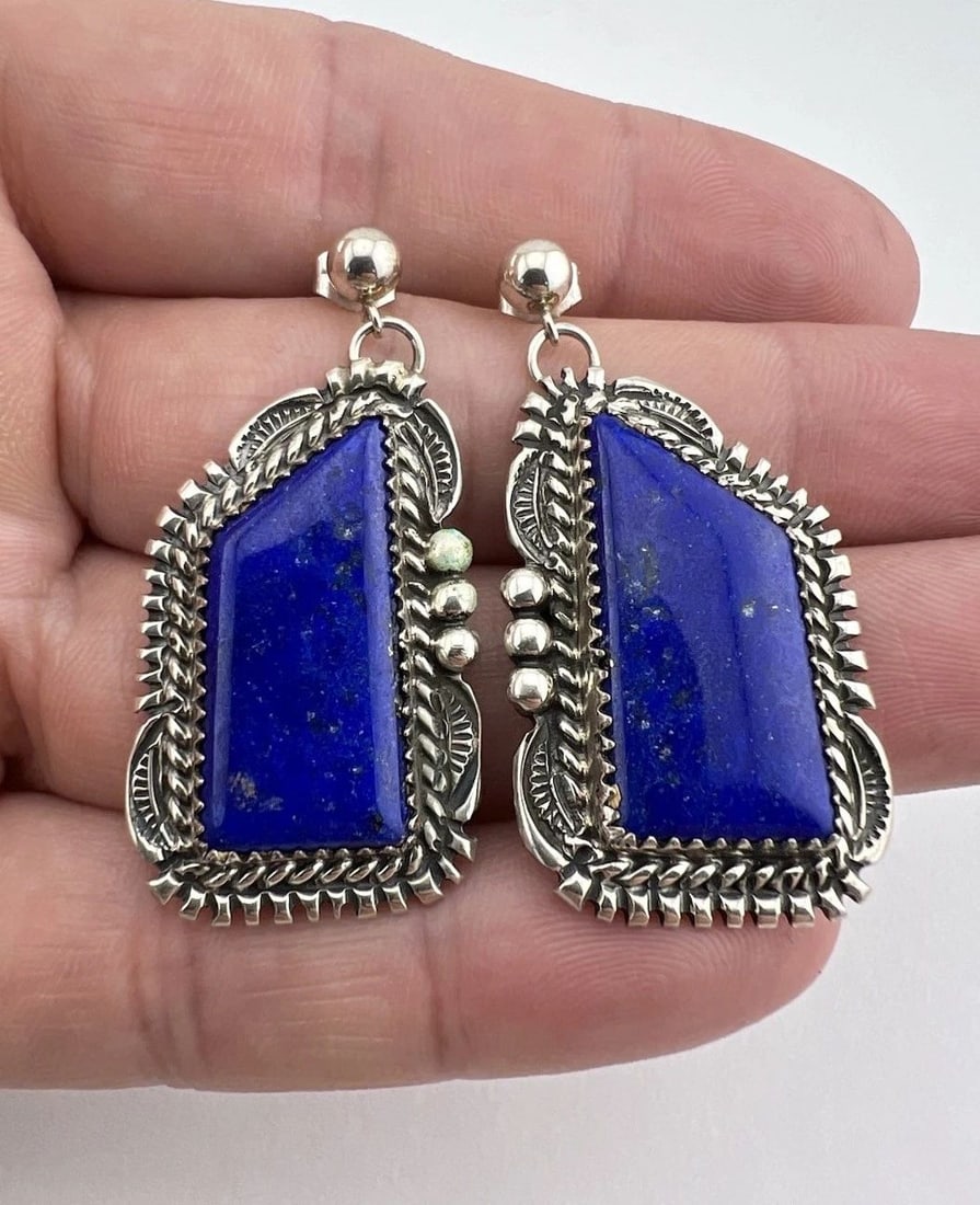 VTG NAVAJO STERLING SILVER BLUE LAPIS LAZULI STAMPED DANGLE POST EARRINGS 1.75" (1 of 2)