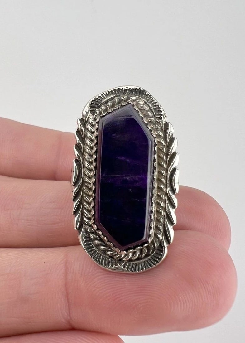 HUGE VTG WILL DENETDALE NAVAJO STERLING SILVER SUGILITE COFFIN STAMPED RING (1 of 2)
