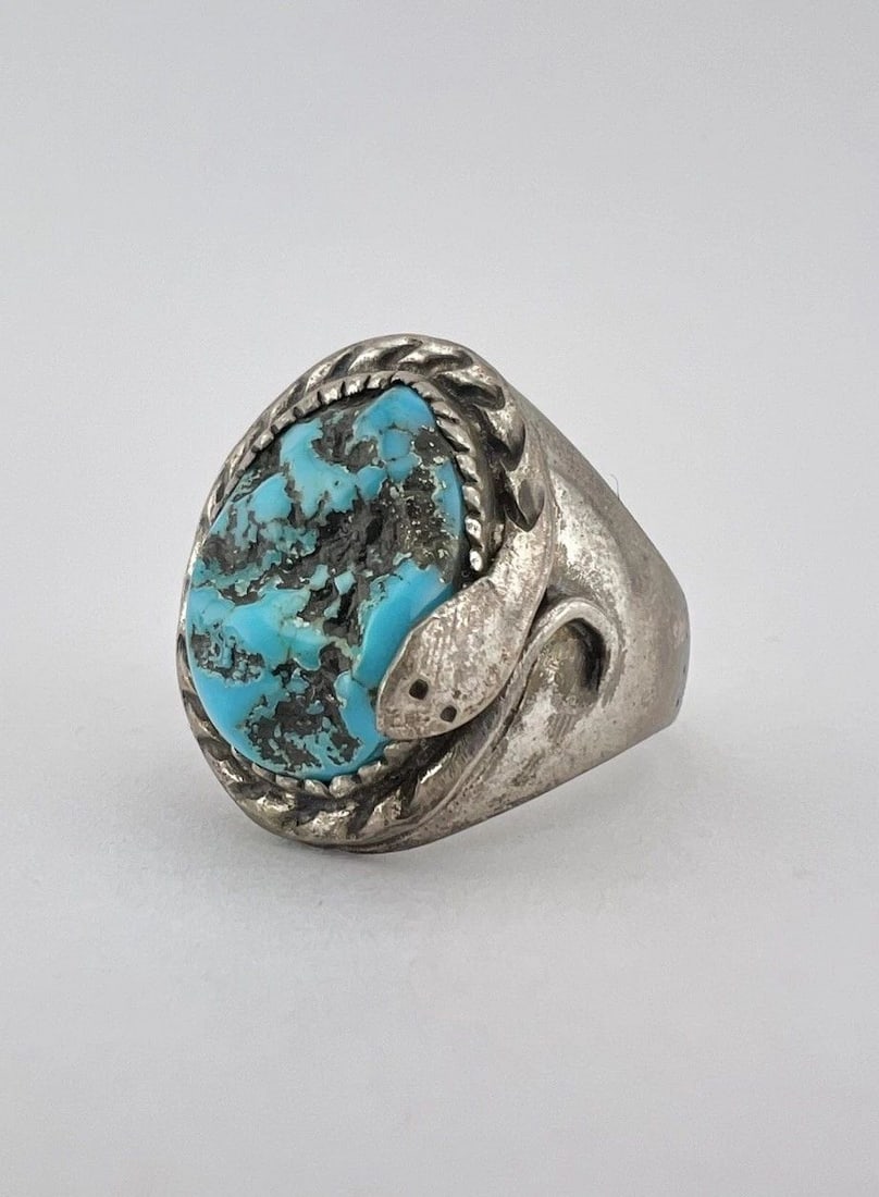 VTG NAVAJO STERLING SILVER SLEEPING BEAUTY TURQUOISE SNAKE INGOT MENS RING 15.5G: VTG NAVAJO STERLING SILVER SLEEPING BEAUTY TURQUOISE SNAKE INGOT MENS RING 15.5G Vtg Navajo Sterling Silver Sleeping Beauty Turquoise Snake INGOT Men's Ring 15.5g Ring Size: 11.25 - Can Be Resized Wei