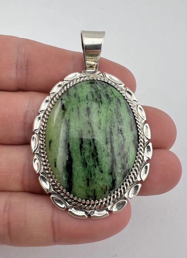 VTG AJ NAVAJO STERLING SILVER HIGH GRADE GREEN JADE STAMPED PENDANT 2.5": VTG AJ NAVAJO STERLING SILVER HIGH GRADE GREEN JADE STAMPED PENDANT 2.5" Vtg AJ Navajo Sterling Silver High Grade Green Jade Stamped Pendant 2.5" Size: 2 1/2" Tall With Bail & 1 5/8" Wide Weight is 27