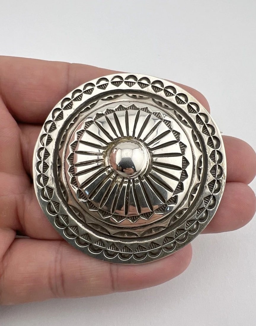 VTG NAVAJO STERLING SILVER DEEP STAMPED ROUND CONCHO PIN BROOCH PENDANT 2.25": VTG NAVAJO STERLING SILVER DEEP STAMPED ROUND CONCHO PIN BROOCH PENDANT 2.25" Vtg Navajo Sterling Silver Deep Stamped Round Concho Pin Brooch Pendant 2.25" Size: 2 1/4" Tall & Wide Metal: Sterling Sil