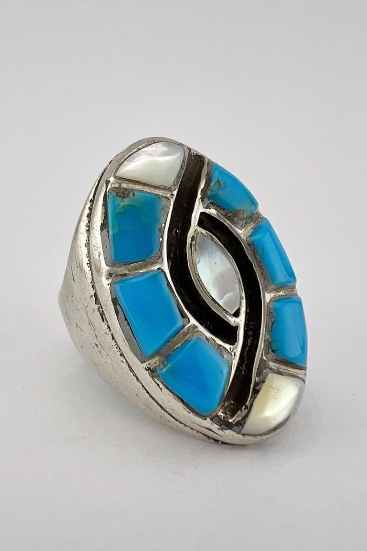 VTG ZUNI STERLING SILVER TURQUOISE & MOTHER OF PEARL INLAY INGOT MENS RING 13.2G: VTG ZUNI STERLING SILVER TURQUOISE & MOTHER OF PEARL INLAY INGOT MENS RING 13.2G Vtg Zuni Sterling Silver Turquoise & Mother Of Pearl Inlay Ingot Mens Ring 13.2g Size: 10.0 - Can Be re Sized Weight is