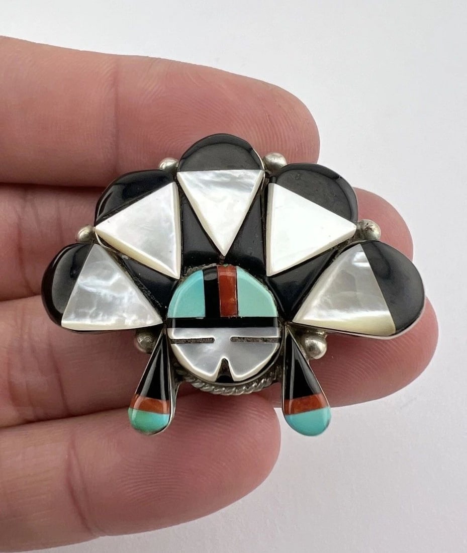 VINTAGE ZUNI STERLING SILVER FLUSH MULTI GEMSTONE SUNFACE BOLO TIE 1 5/8": VINTAGE ZUNI STERLING SILVER FLUSH MULTI GEMSTONE SUNFACE BOLO TIE 1 5/8" Vintage Zuni Sterling Silver Flush Multi Gemstone Sunface Bolo Tie 1 5/8" Size: Over 1 1/4" Tall & 1 5/8" Wide Weight is 15.4 