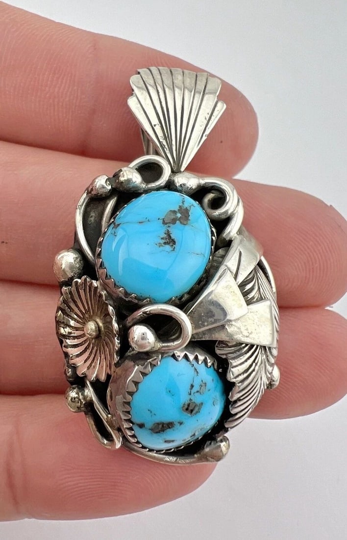 VTG NAVAJO STERLING SILVER SLEEPING BEAUTY TURQUOISE STAMPED PENDANT 1 7/8" (1 of 2)