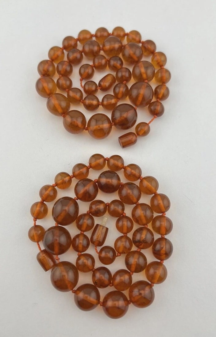 2 - VINTAGE CHINESE HONEY COGNAC BALTIC AMBER ROUND BEAD NECKLACE -61.3G (1 of 2)