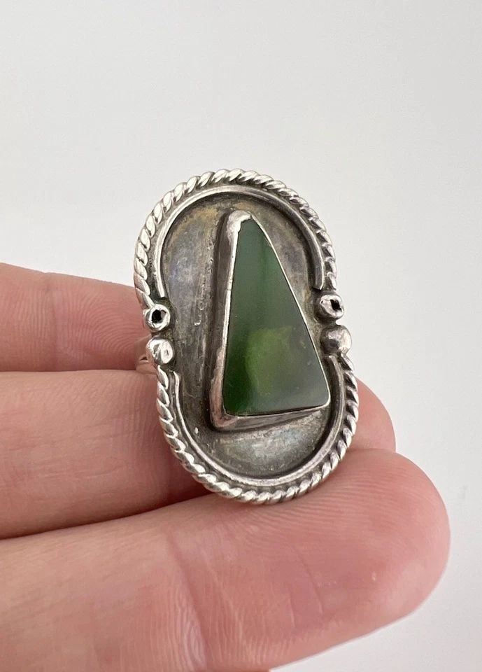 EARLY OLD NAVAJO STERLING SILVER GREASY GREEN TURQUOISE TRIANGLE 1.25" LONG RING: EARLY OLD NAVAJO STERLING SILVER GREASY GREEN TURQUOISE TRIANGLE 1.25" LONG RING Early Old Navajo Sterling Silver Greasy Green Turquoise Triangle 1.25" Long Ring Ring Size: 5.5 - Can Be Re Sized Weigh