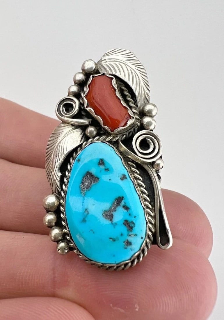 VTG JUSTIN MORRIS NAVAJO STERLING SILVER KINGMAN TURQUOISE & CORAL RING 1 5/8": VTG JUSTIN MORRIS NAVAJO STERLING SILVER KINGMAN TURQUOISE & CORAL RING 1 5/8" Vtg Justin Morris Navajo Sterling Silver Kingman Turquoise & Coral Ring 1 5/8" Ring Size: 9 - Can Be Resized Weight is 12