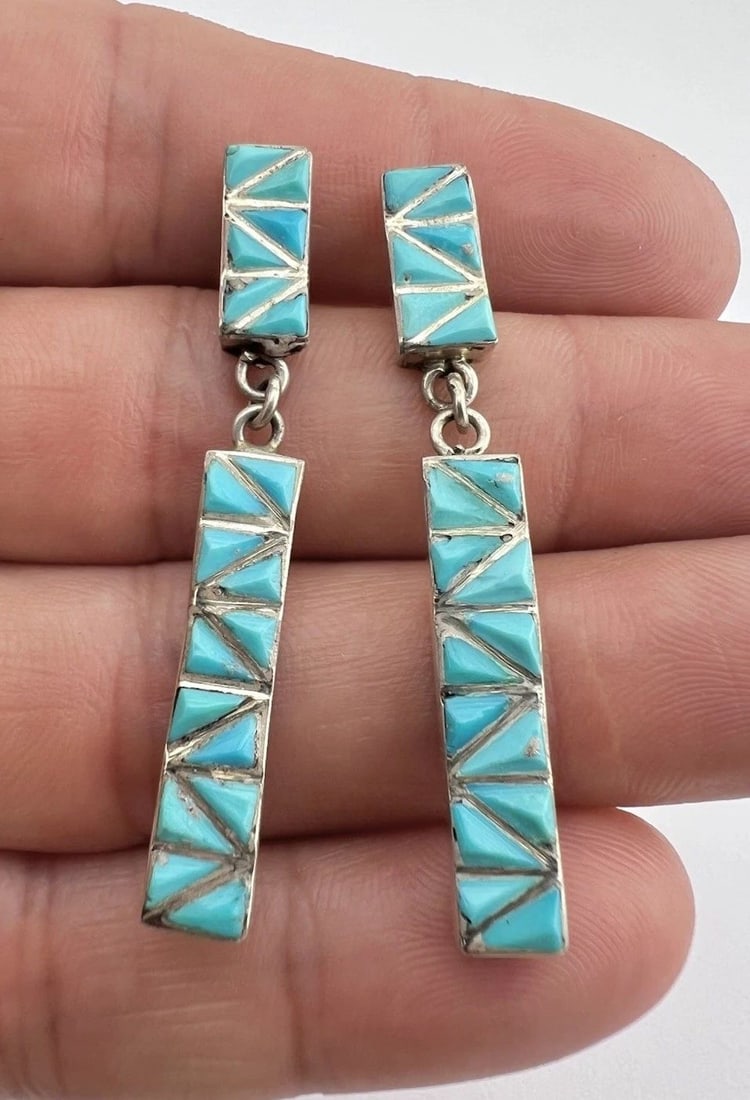 VTG ZUNI STERLING SILVER FLUSH TURQUOISE FISHSCALE INLAY POST DANGLE EARRINGS 2": VTG ZUNI STERLING SILVER FLUSH TURQUOISE FISHSCALE INLAY POST DANGLE EARRINGS 2" Vtg Zuni Sterling Silver Flush Turquoise Fishscale Inlay Post Dangle Earrings 2" Size: Around 2" Tall With Dangle By 1/