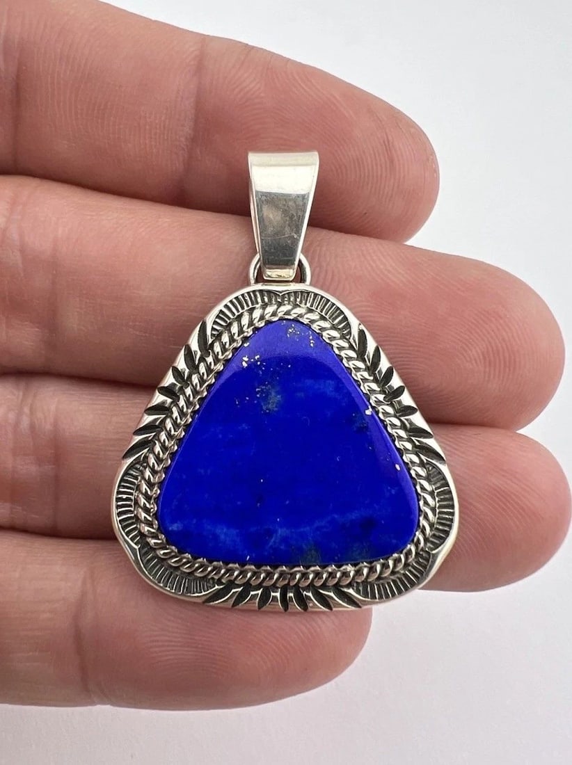 WILL DENETDALE NAVAJO STERLING SILVER BLUE LAPIS LAZULI TRIANGLE PENDANT 1 5/8" (1 of 2)