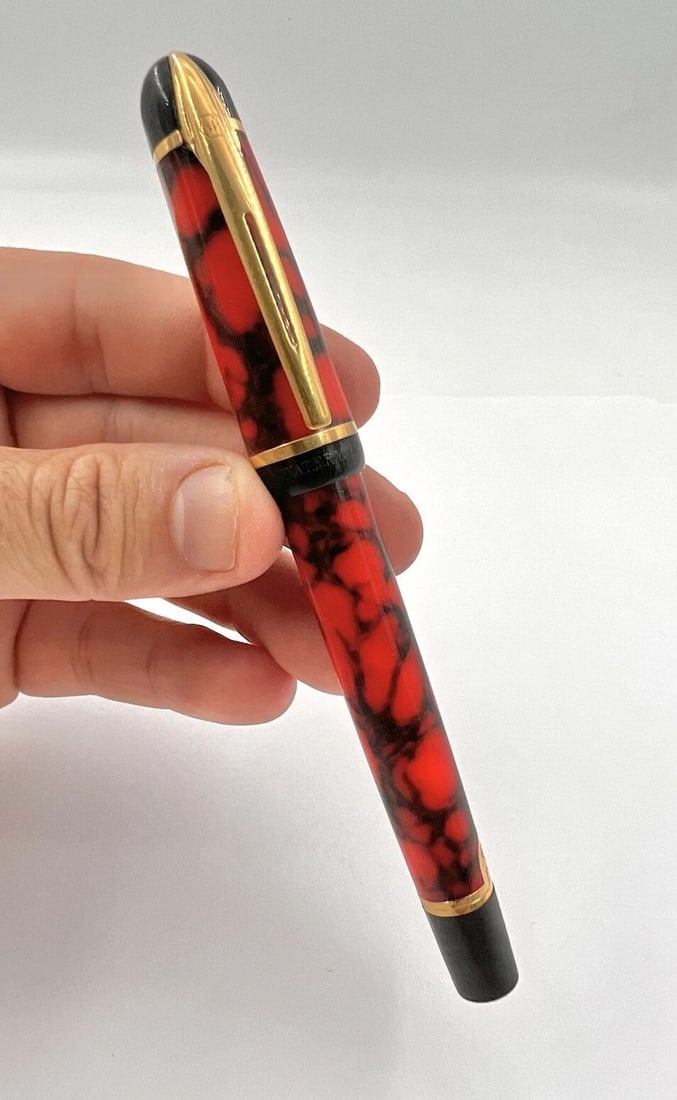 RARE WATERMAN PARIS FOUNTAIN PEN M STUNNING GOLD & RED & BLACK MARBLE MOTTLED: RARE WATERMAN PARIS FOUNTAIN PEN M STUNNING GOLD & RED & BLACK MARBLE MOTTLED RARE Waterman Paris Fountain Pen M Stunning Gold & Red & Black Marble Mottled Size: 5 3/8" Long Amazing Red & Gold Marble 