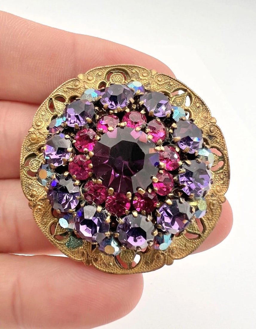 VINTAGE MIRIAM HASKELL PURPLE PINK RHINESTONES GILT GOLD FILIGREE PIN BROOCH (1 of 2)