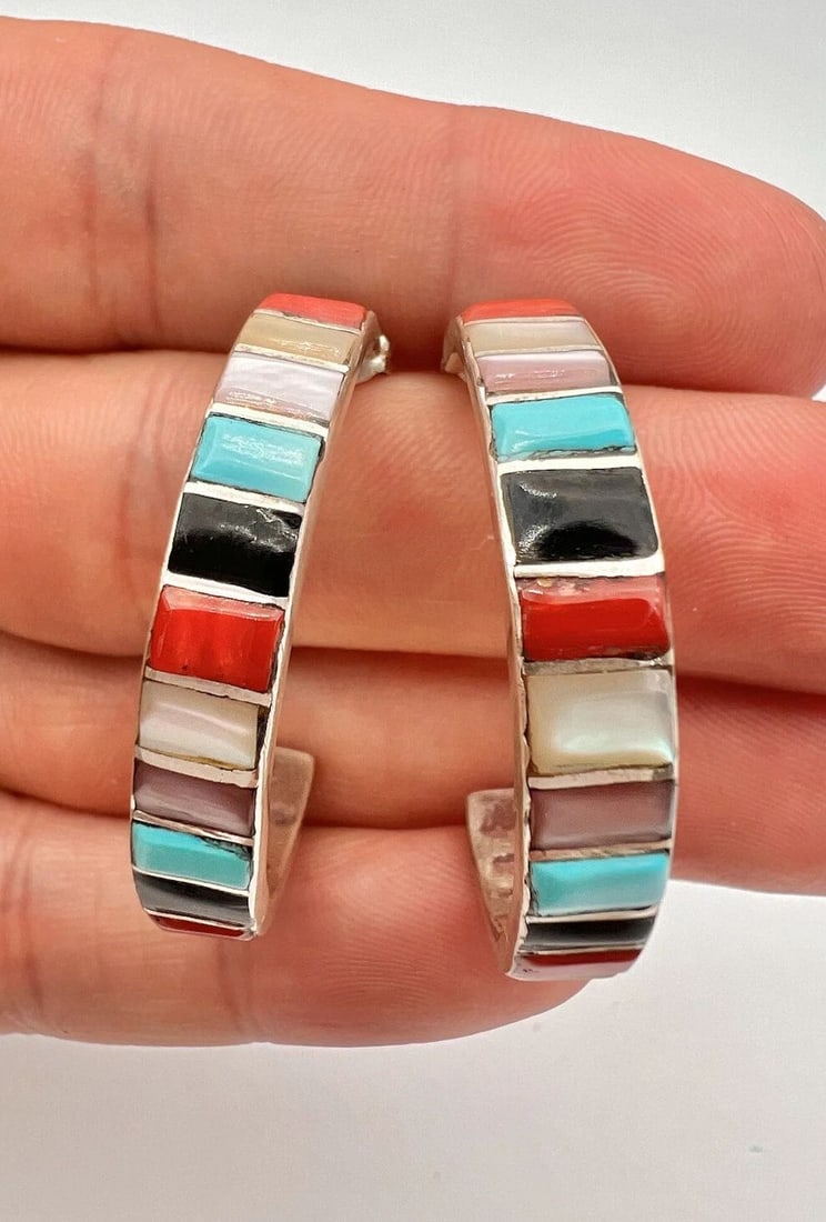 VINTAGE NAVAJO STERLING SILVER MULTI GEMSTONE 1 3/8" LARGE HOOP POST EARRINGS: VINTAGE NAVAJO STERLING SILVER MULTI GEMSTONE 1 3/8" LARGE HOOP POST EARRINGS Vintage Navajo Sterling Silver Multi Gemstone 1 3/8" Large Hoop Post Earrings Size: 1 3/8" Tall & 1/4" Wide Weight is 8.3 