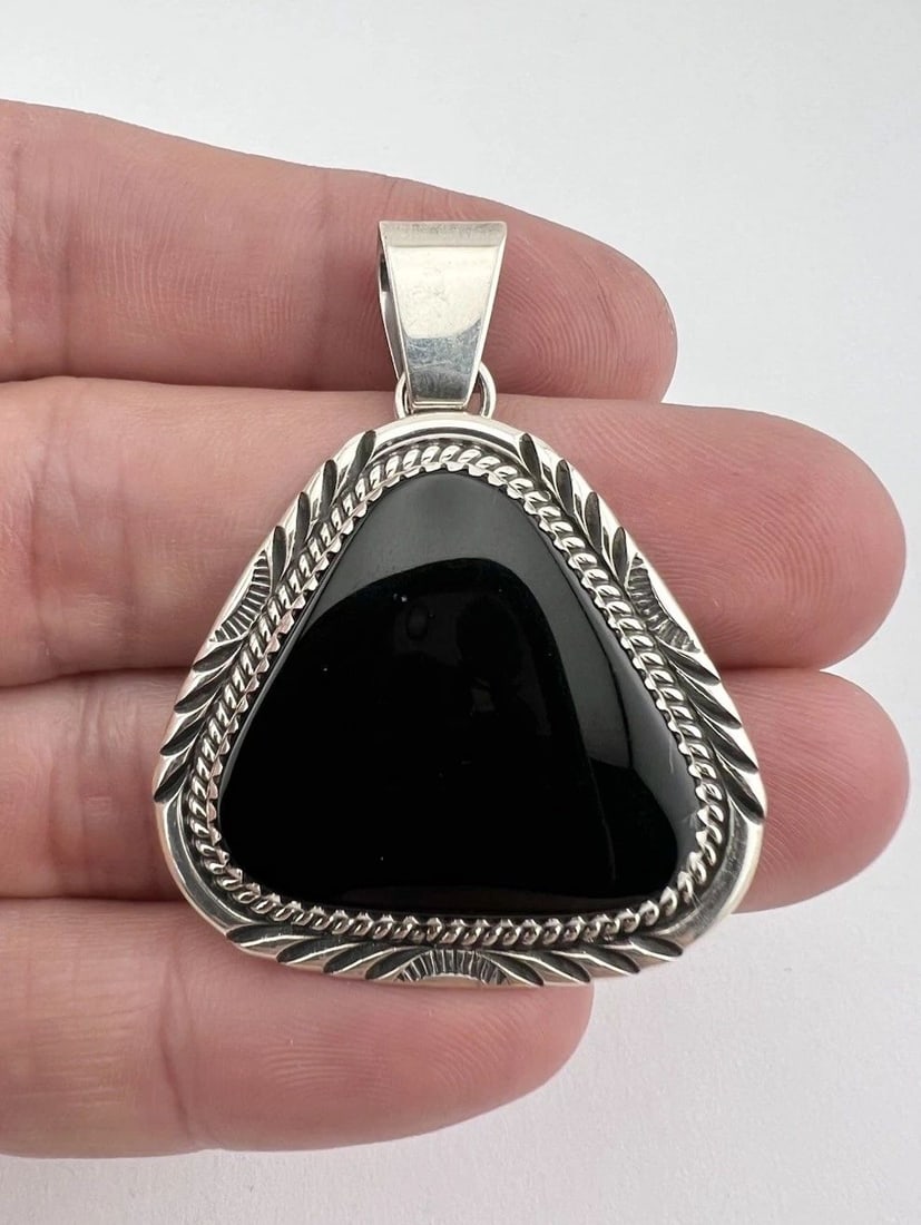 VTG WILL DENETDALE NAVAJO STERLING SILVER ONYX STAMPED TRIANGLE PENDANT 1 7/8": VTG WILL DENETDALE NAVAJO STERLING SILVER ONYX STAMPED TRIANGLE PENDANT 1 7/8" Vtg Will Denetdale Navajo Sterling Silver Onyx Stamped Triangle Pendant 1 7/8" Size: 17/8" Tall With Bail & Just Under 1 