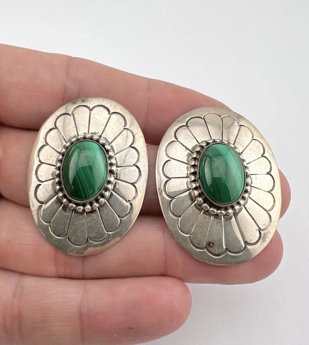 HUGE VTG NAVAJO STERLING SILVER GREEN MALACHITE STAMPED OVAL POST EARRINGS 1.5": HUGE VTG NAVAJO STERLING SILVER GREEN MALACHITE STAMPED OVAL POST EARRINGS 1.5" HUGE Vtg Navajo Sterling Silver Green Malachite Stamped Oval Post Earrings 1.5" Size: Over 1 1/2" Tall & Just Under 1 1/
