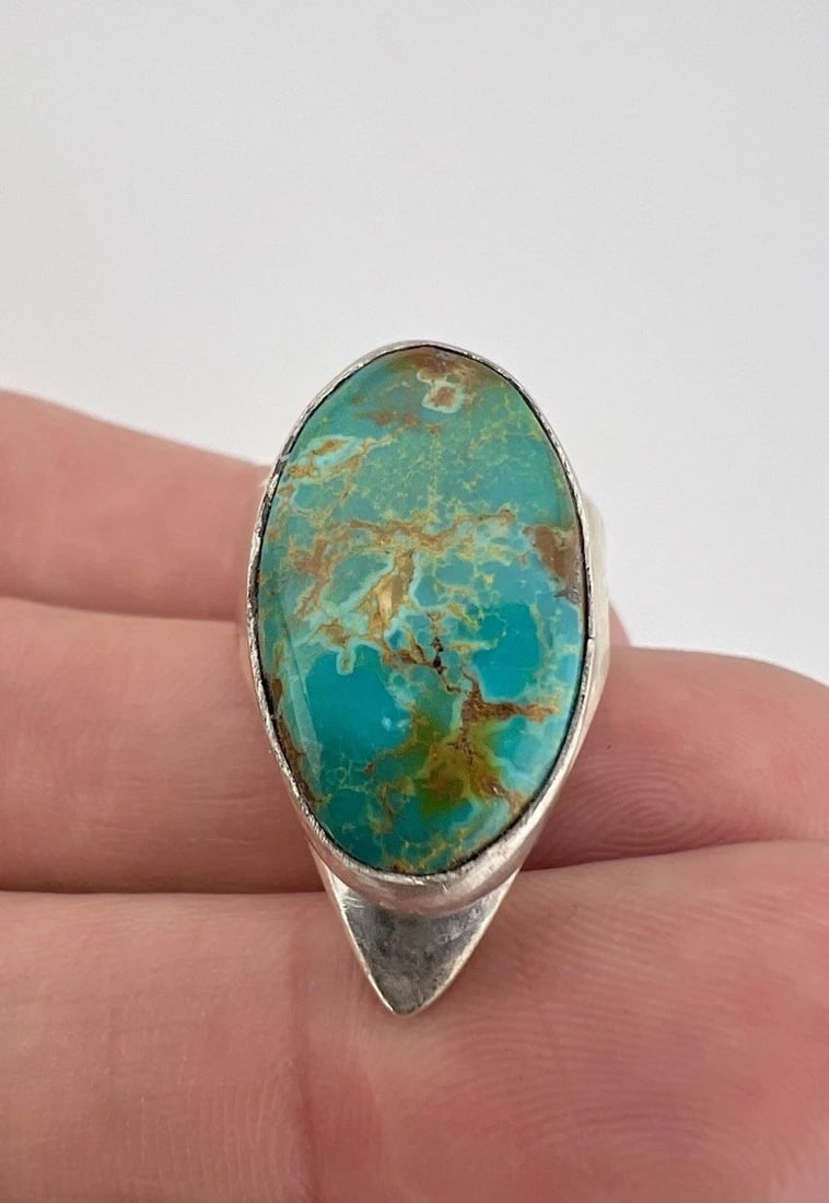 VTG NAVAJO STERLING SILVER HIGH GRADE ROYSTON TURQUOISE V SHAPED WOMEN'S RING (1 of 2)