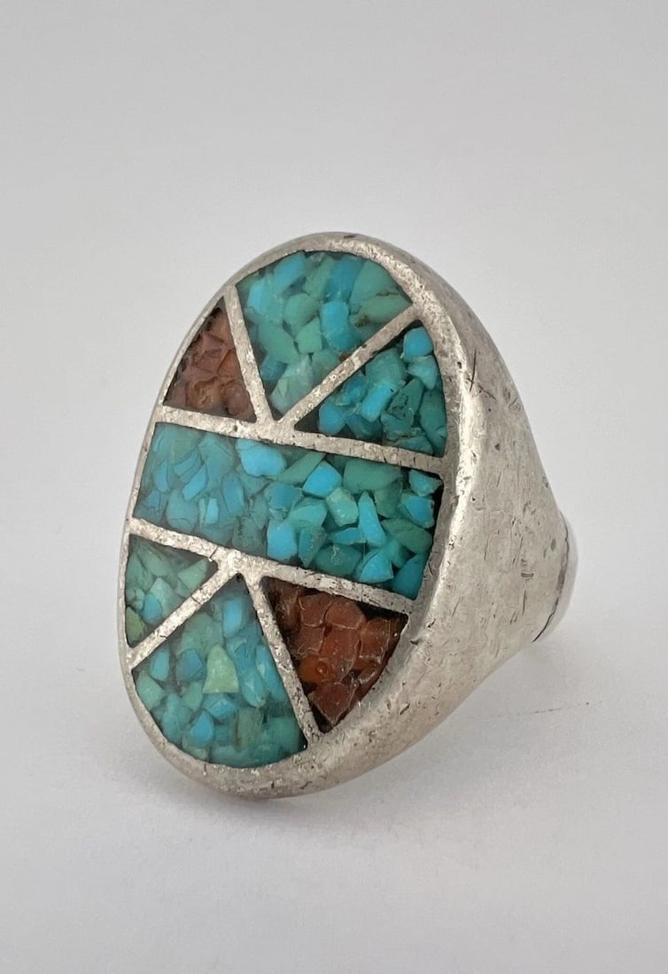 VTG NAVAJO STERLING SILVER CRUSHED CHIP TURQUOISE & CORAL FLUSH INGOT RING 21.6G: VTG NAVAJO STERLING SILVER CRUSHED CHIP TURQUOISE & CORAL FLUSH INGOT RING 21.6G Vtg Navajo Sterling Silver Crushed Chip Turquoise & Coral Flush Ingot Ring 21.6g Ring Size: 11 -12 - Can Be Re Sized We
