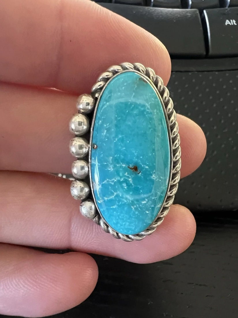 VTG NAVAJO STERLING SILVER FOX TURQUOISE STAMPED BROOCH PIN PENDANT 1 3/8": VTG NAVAJO STERLING SILVER FOX TURQUOISE STAMPED BROOCH PIN PENDANT 1 3/8" Vtg Navajo Sterling Silver Fox Turquoise Stamped Brooch Pin Pendant 1 3/8" Size: 1 3/8" Tall by 7/8" Wide Metal: Sterling Sil