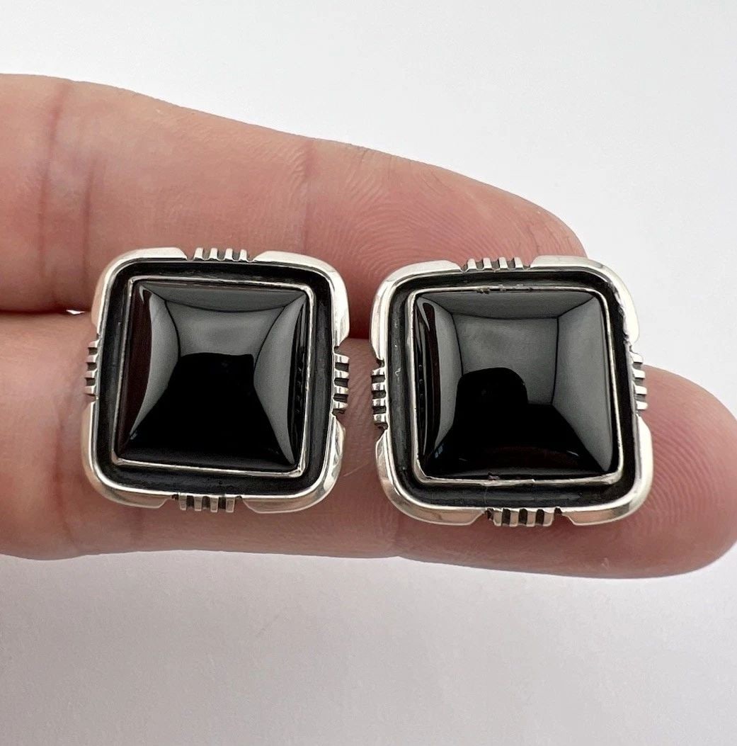 VTG WILL DENETDALE NAVAJO STERLING SILVER BLACK ONYX SQUARE POST EARRINGS (1 of 2)