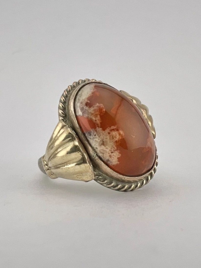#3 VTG NAVAJO STERLING SILVER & GOLD-FILLED MEXICAN FIRE AGATE STAMPED OVAL RING: #3 VTG NAVAJO STERLING SILVER & GOLD-FILLED MEXICAN FIRE AGATE STAMPED OVAL RING #3 Vtg Navajo Sterling Silver & Gold-Filled Mexican Fire Agate Stamped Oval Ring Ring Size: 8.5 - Can Be Resized Weight