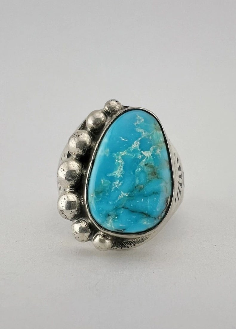VTG NAVAJO STERLING SILVER BLUE FOX TURQUOISE STAMPED BALL MEN'S RING 12.8G: VTG NAVAJO STERLING SILVER BLUE FOX TURQUOISE STAMPED BALL MEN'S RING 12.8G Vtg Navajo Sterling Silver Blue Fox Turquoise Stamped Ball Men's Ring 12.8g Ring Size: 9- Can Be Re Sized Weight is 12.8 Gra