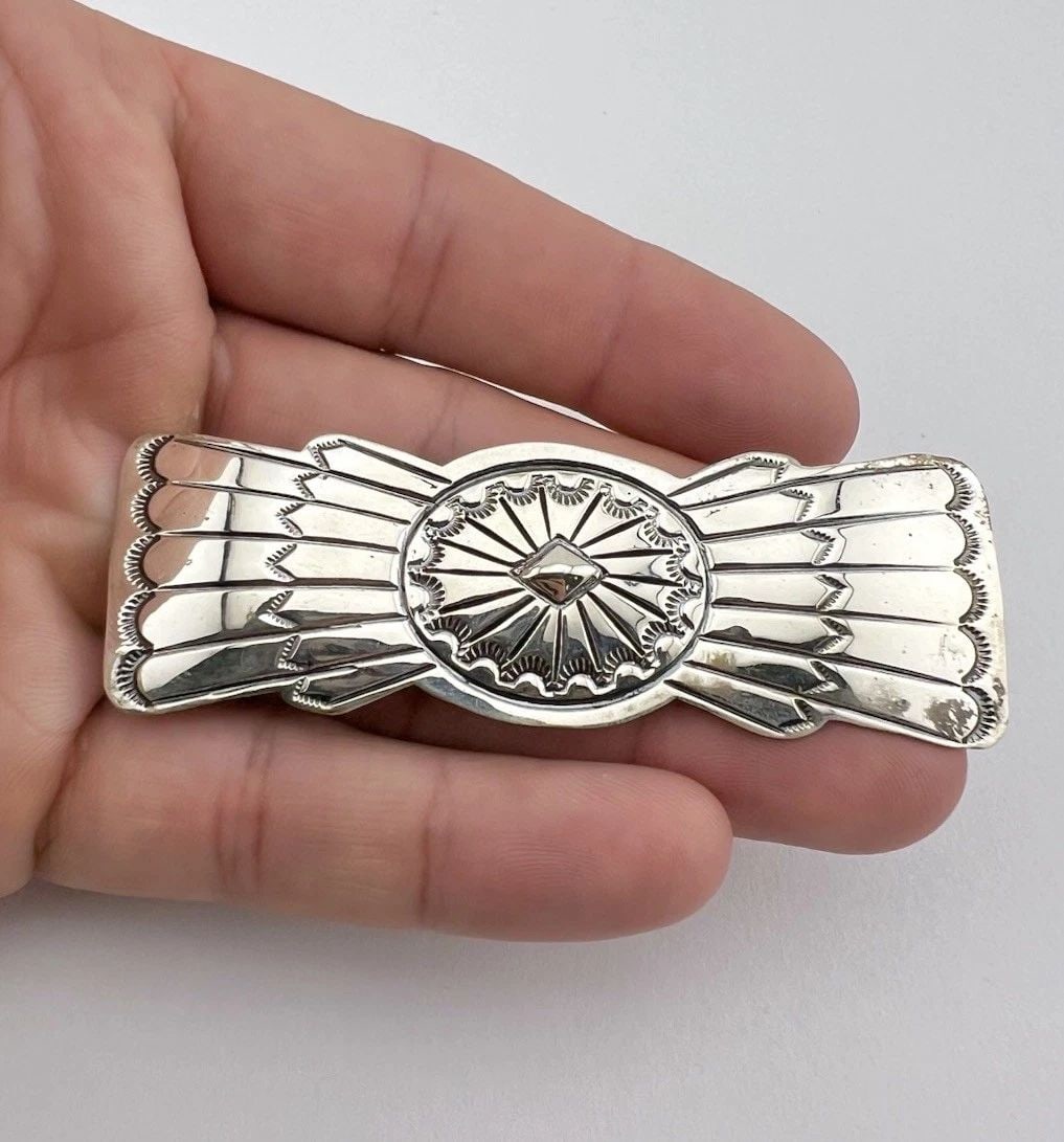 VINTAGE NAVAJO STERLING SILVER DEEP STAMPED BOWTIE CONCHO PIN BROOCH 3 1/8" (1 of 2)