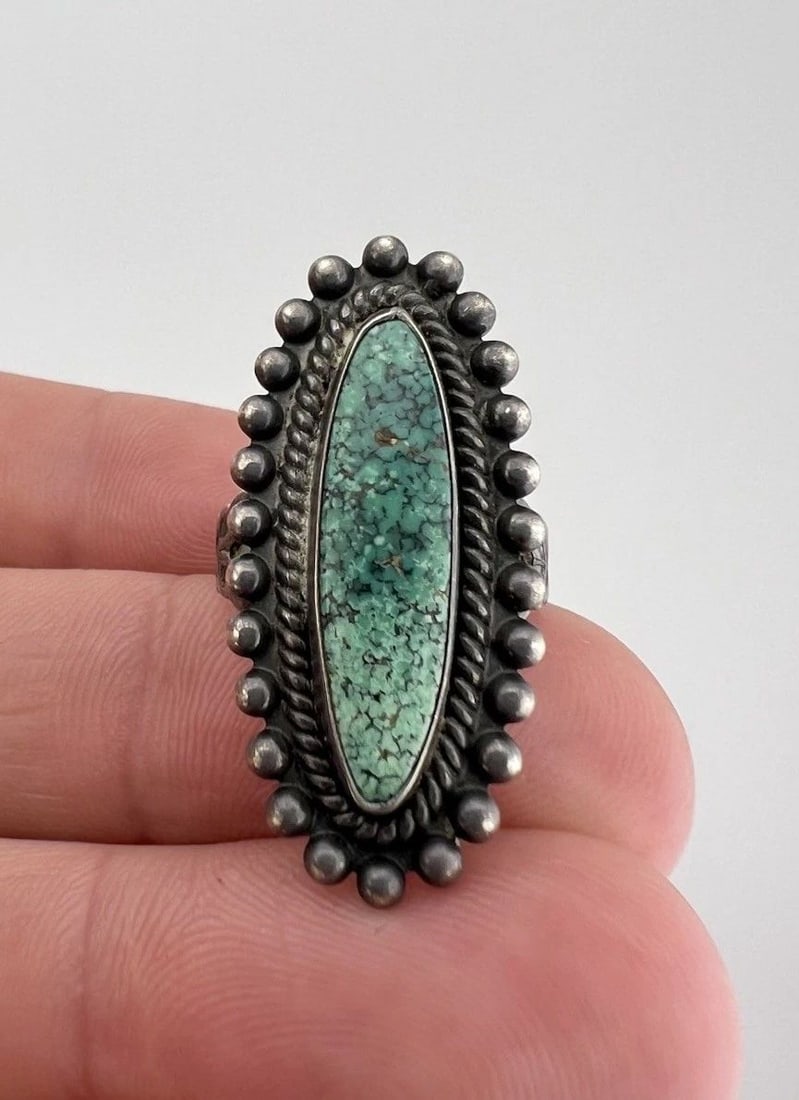 OLD FRED HARVEY ERA NAVAJO STERLING SILVER SPIDERWEB TURQUOISE STAMPED RING: OLD FRED HARVEY ERA NAVAJO STERLING SILVER SPIDERWEB TURQUOISE STAMPED RING Old Fred Harvey Era Navajo Sterling Silver Spiderweb Turquoise Stamped Ring Ring Size: 5 - Can Be Re Sized Weight is 6.3 Gra