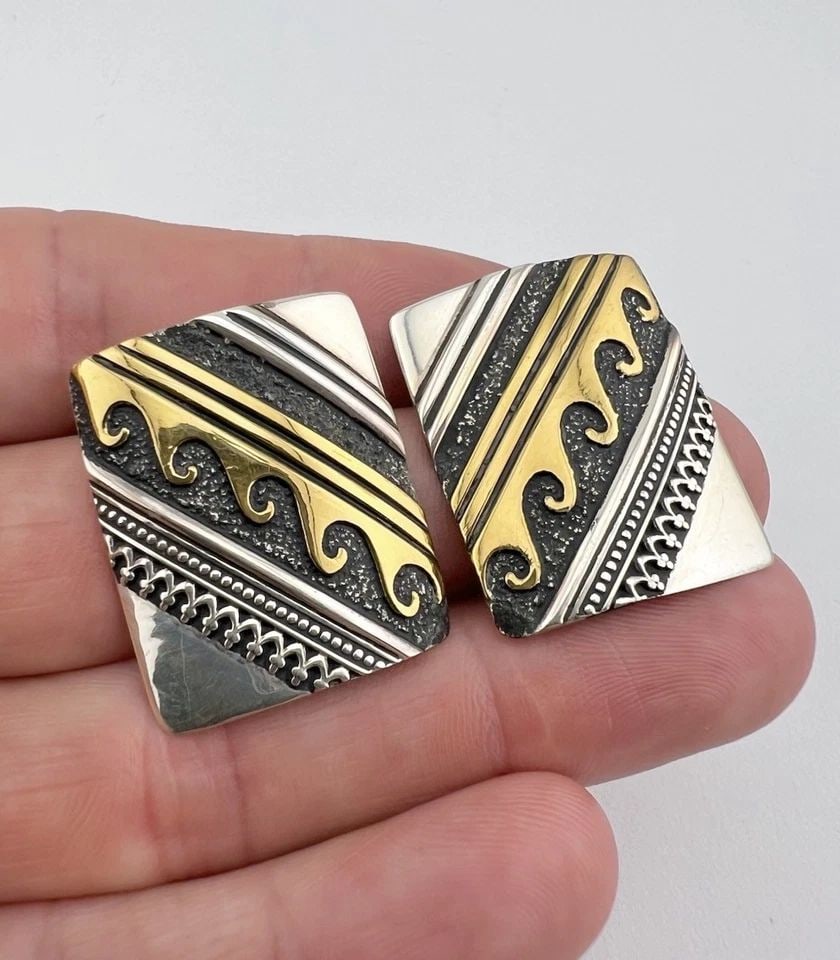 TOMMY THOMAS SINGER NAVAJO STERLING SILVER & GOLD-FILLED WAVE OVERLAY EARRINGS: TOMMY THOMAS SINGER NAVAJO STERLING SILVER & GOLD-FILLED WAVE OVERLAY EARRINGS Vtg Tommy Thomas Singer Navajo Sterling Silver & Gold-Filled Wave Overlay Post Earrings Size: Almost 1 1/4" Tall & 1"Wide