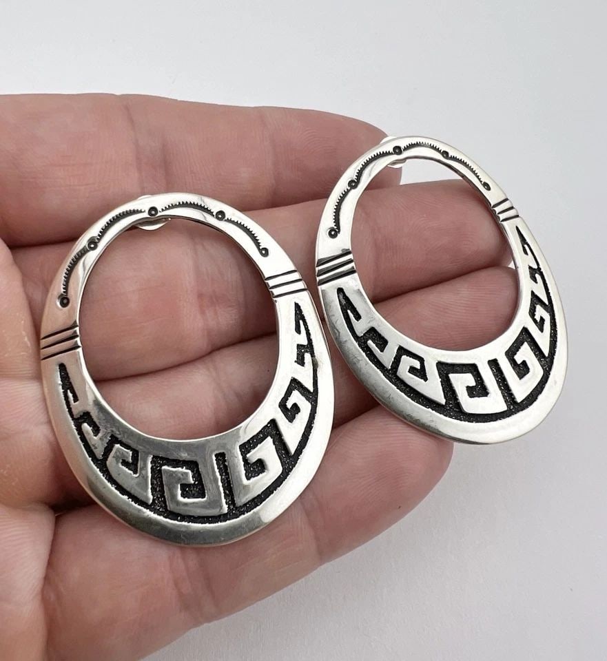 HUGE TOMMY THOMAS SINGER NAVAJO STERLING SILVER OVERLAY OVAL POST EARRINGS 1.75": HUGE TOMMY THOMAS SINGER NAVAJO STERLING SILVER OVERLAY OVAL POST EARRINGS 1.75" HUGE Tommy Thomas Singer Navajo Sterling Silver Overlay Oval Post Earrings 1.75" Size: Over 1 3/4" Tall & 1 1/2" Wide W