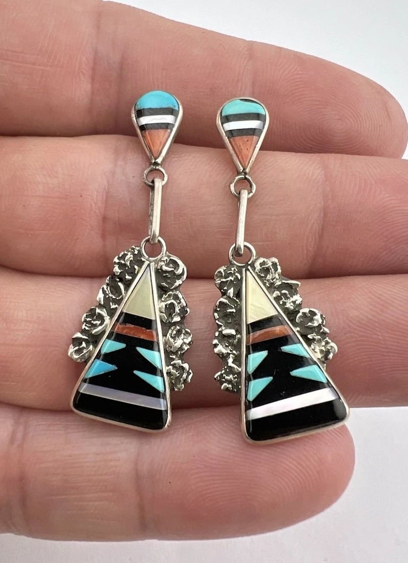 VTG ZUNI STERLING SILVER MULTI GEMSTONE FLUSH INLAY POST DANGLE EARRINGS 1.75" (1 of 2)