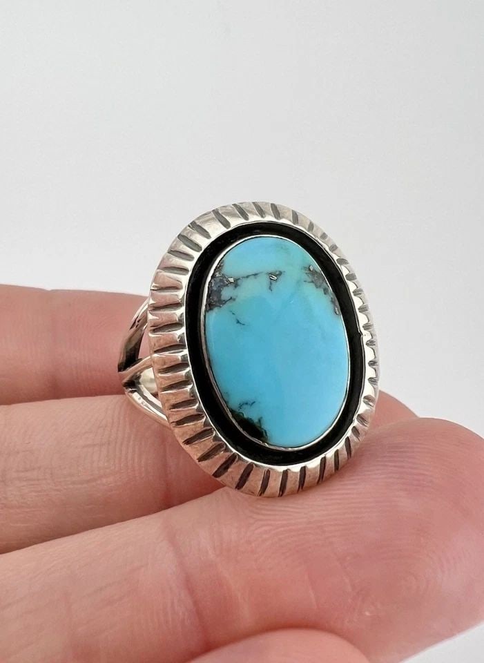 VTG NAVAJO STERLING SILVER KINGMAN TURQUOISE STAMPED SHADOWBOX OVAL RING 7/8": VTG NAVAJO STERLING SILVER KINGMAN TURQUOISE STAMPED SHADOWBOX OVAL RING 7/8" Vtg Navajo Sterling Silver Kingman Turquoise Stamped Shadowbox Oval Ring 7/8" Ring Size: 7.25 - Can Be Resized Weight is 8