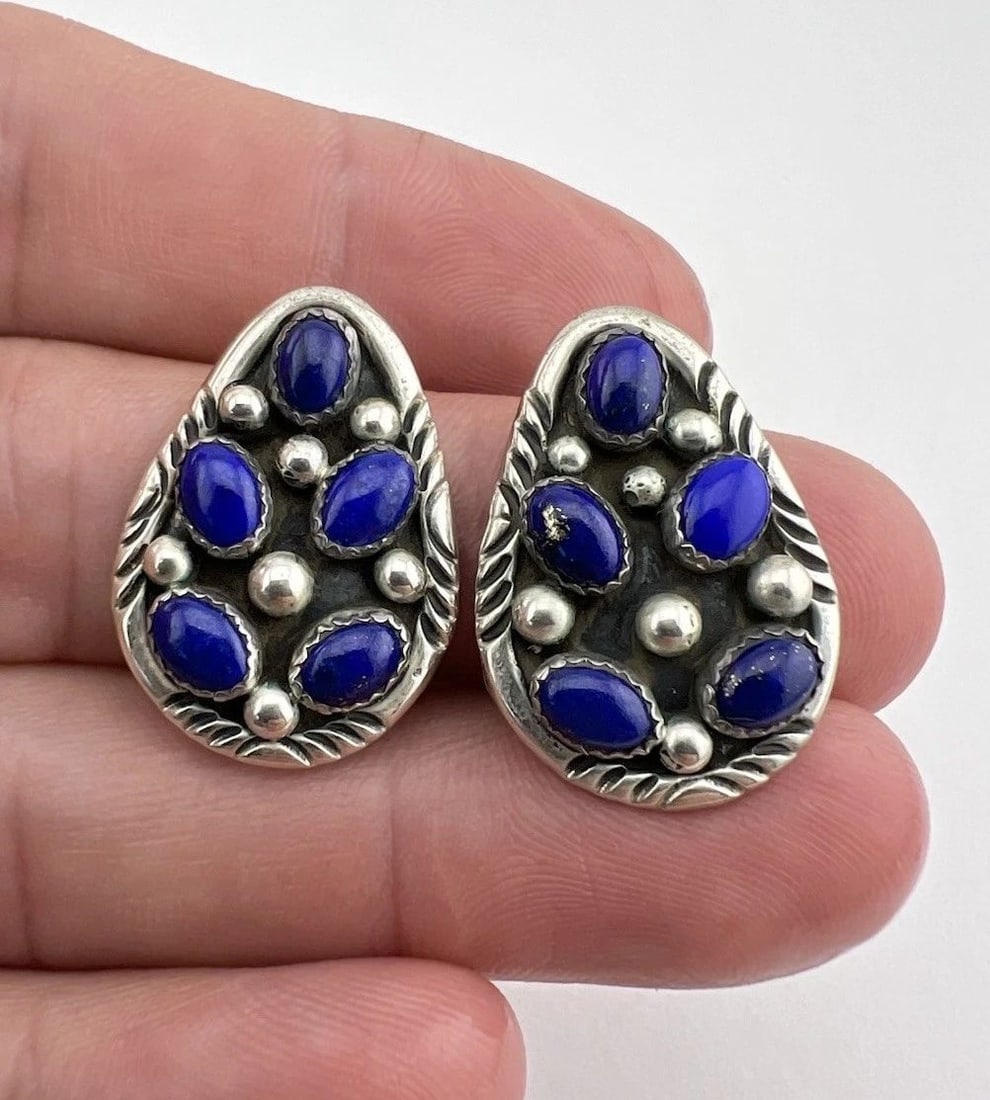VINTAGE NAVAJO STERLING SILVER BLUE LAPIS LAZULI CLUSTER TEARDROP POST EARRINGS (1 of 2)