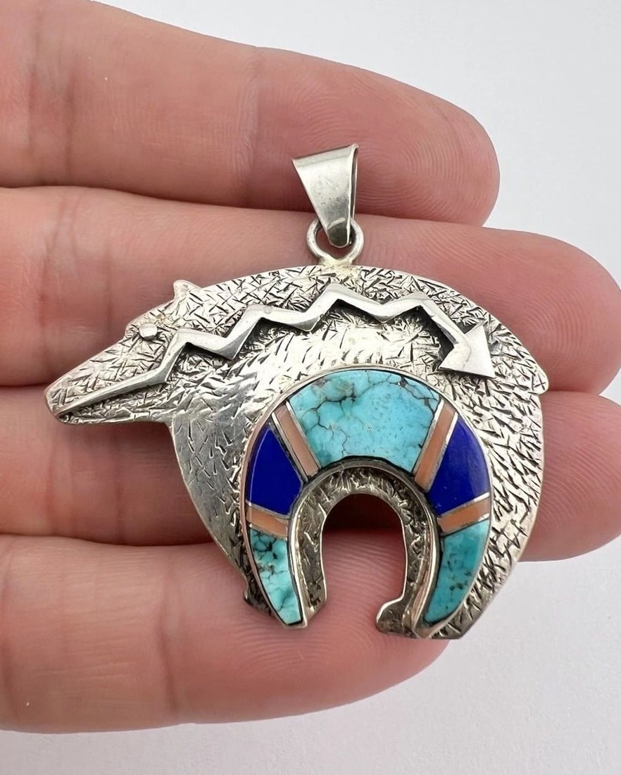 VTG NAVAJO CAST STERLING SILVER FLUSH MULT GEMSTONE OVERLAY FETISH BEAR PENDANT (1 of 2)